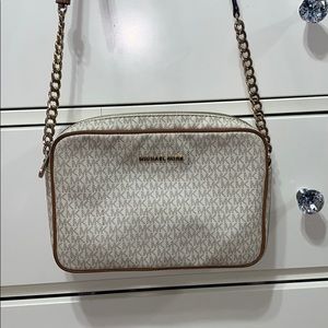Michael Kors Crossbody Bag